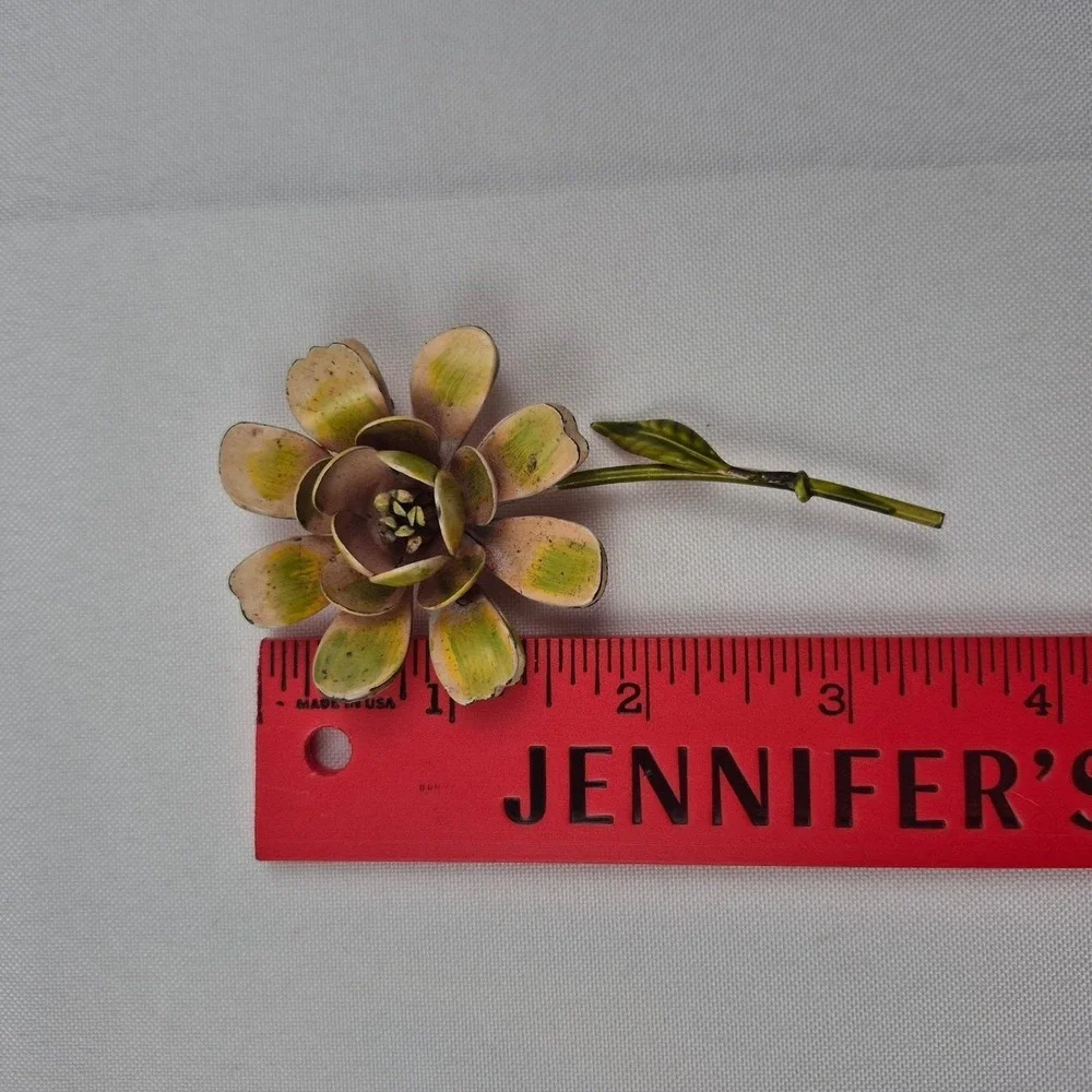 Vtg Enamel Flower Brooch‎ Pink Green Daisy 3.5